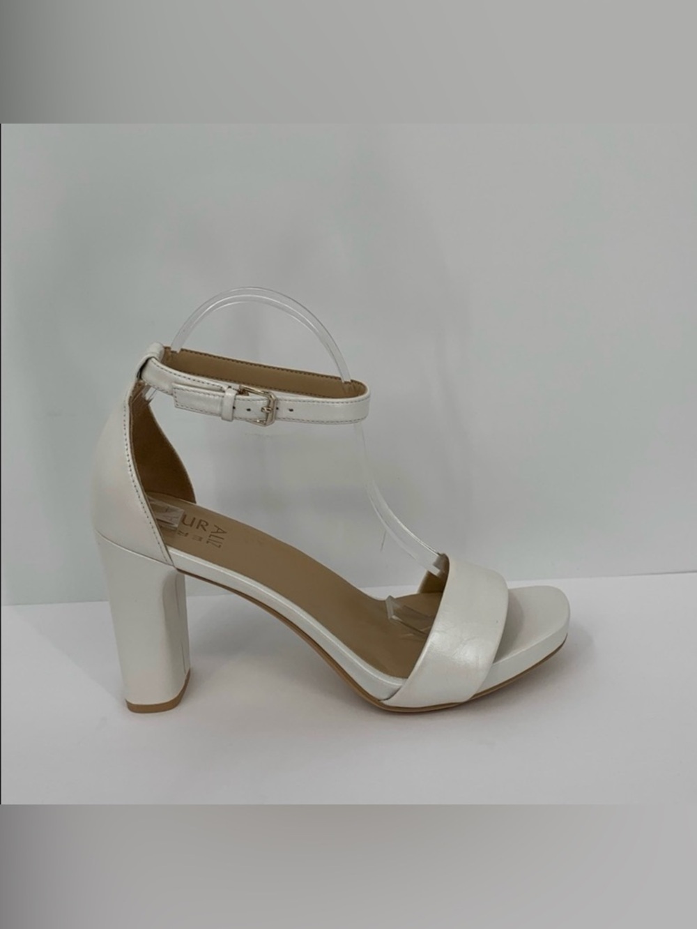 Naturalizer Joy ankle strap sandal shoe heel white leather chunky ivory EUC 10